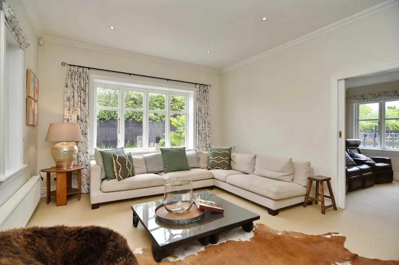 Retreat Villa - Christchurch Holiday Homes Новая Зеландия